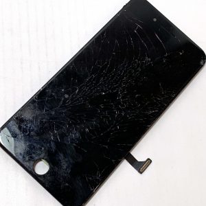 iPhone7+ フロントパネル交換＆強化ガラス貼付