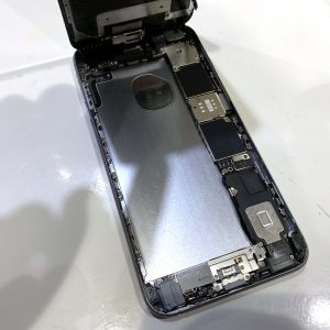 iPhone 6S+ バッテリー交換