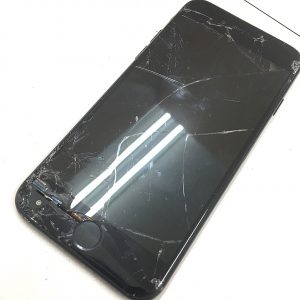 iPhone7の液晶画面交換を行いました!