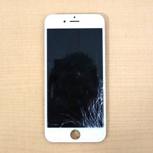 上越店 iPhone6 フロントパネル交換