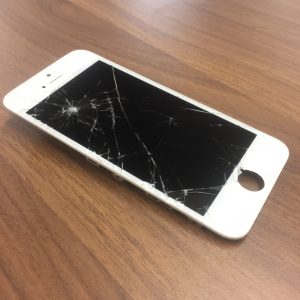 iPhoneSEの画面割れ修理