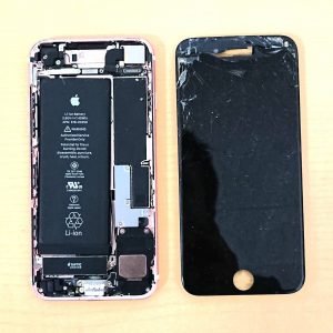 上越店 iPhone7 液晶パネル交換