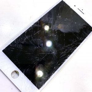 iPhone7+ パネル交換