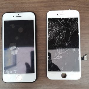 iPhone 7 白パネル  液晶交換 ガラス破損 タッチ不良 ホワイトパネル