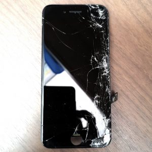 iPhone 7 液晶交換 大破 液晶不良 タッチ不良 ブラック 黒 パネル ガラス破損 長野市