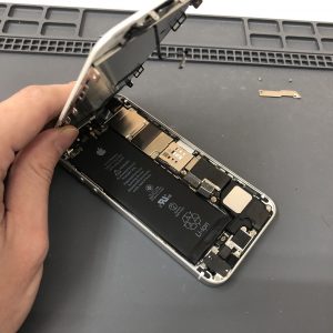 iPhoneSE バッテリー交換