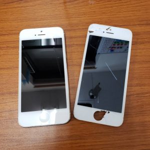 iPhone5s　ガラスパネル交換