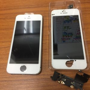 iPhoneSE 液晶 ライトニング交換