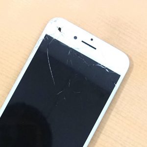 上越店 iPhone7 フロントパネル交換
