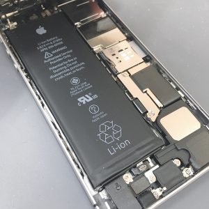 iPhone SE　バッテリー交換