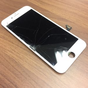 iPhone8フロントガラス修理