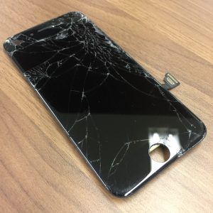 iPhone7のフロントパネル修理