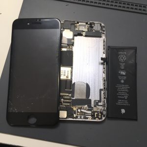 iPhone６S　Fパネル＆バッテリー交換＆強化ガラス貼付