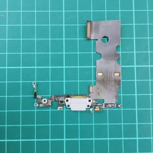 iPhone8ライトニング交換