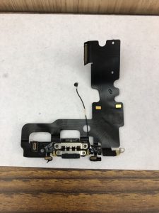 iPhone6ライトニングコネクタ