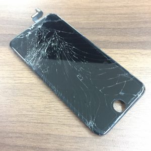 iPhone6Sのフロントガラス修理