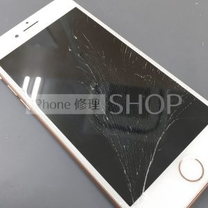 iPhone8 画面割れ　フロントパネル交換