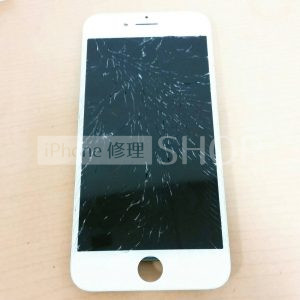 上越店 iPhone7 パネル交換