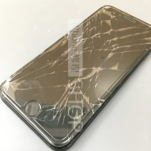 iPhone 7 画面割れ修理
