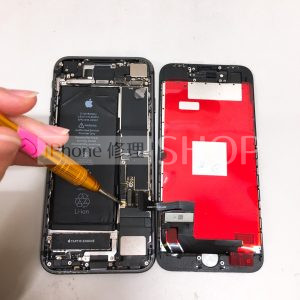 iPhone8 パネル交換