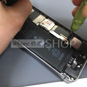 iPhone SE バッテリー交換
