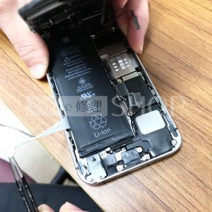 iPhoneSE　バッテリー交換
