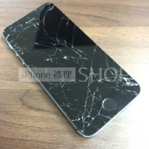 iPhone5Sのガラス割れ修理
