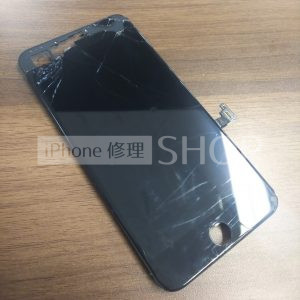 iPhone8Plusの画面割れ修理