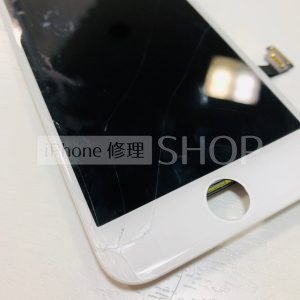 上越店 iPhone8 フロントパネル交換
