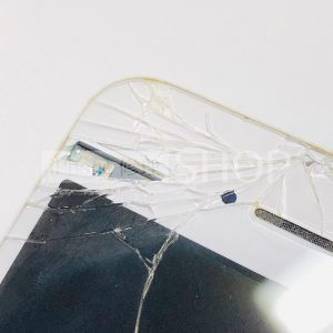 上越店 iPhoneSE 液晶交換