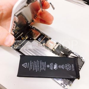 iPhone5s バッテリー交換
