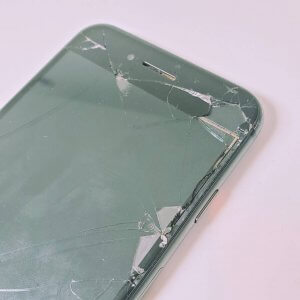 iPhpne8 液晶交換