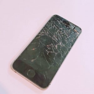 iPhoneSE カメラ修理