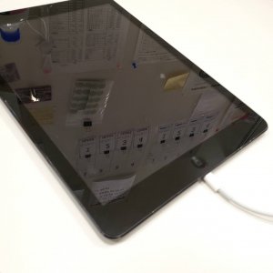 iPad 4 ライトニング交換修理