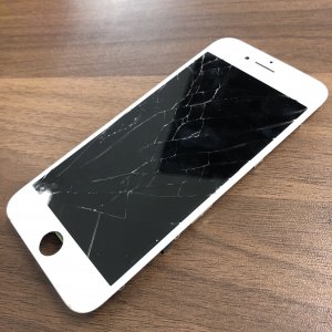 iPhone7 ガラス割れ修理