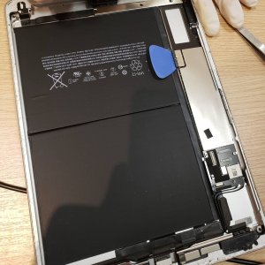 イオン新潟青山店 iPad6デジタイザー交換修理
