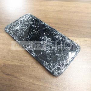 iPhoneXガラス割れ修理