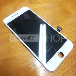 iPhone8の画面割れ修理