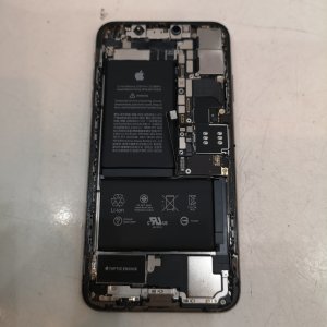 iPhone XS MAX パネル・液晶 パーツ交換 画面割れ 画面修理 iPhone スマートフォン スマホ 携帯修理 川口市 西川口