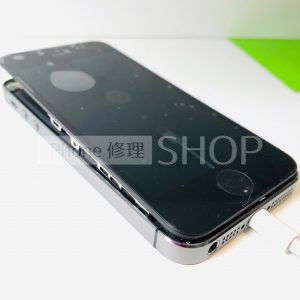上越店 iPhone5S パネル交換