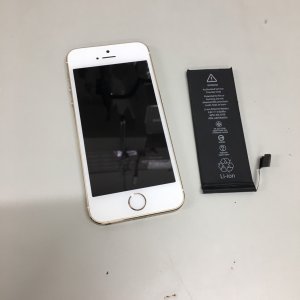 iPhone 5S バッテリー交換