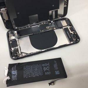 iPhone8 バッテリー交換