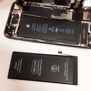iPhone8 バッテリー交換