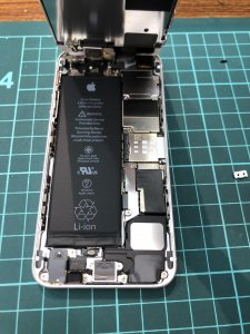 iPhoneSE　バッテリー交換