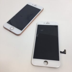 イオン新潟青山店iPhone8液晶交換修理