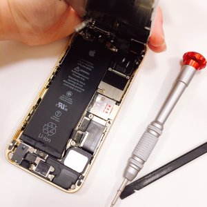 イオン新潟青山店　iPhoneSE　バッテリー交換修理