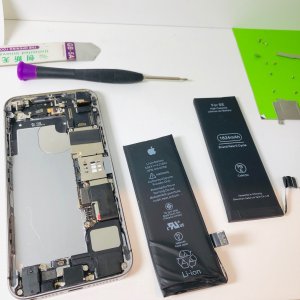 上越店 iPhoneSE バッテリー交換