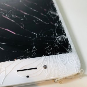 上越店 iPhone7 液晶交換
