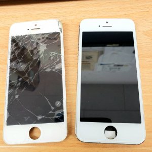 iPhoneSE　フロントパネル交換