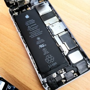 iPhoneSE　バッテリー交換